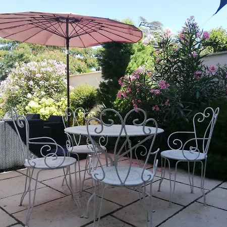 De La Au Jardin